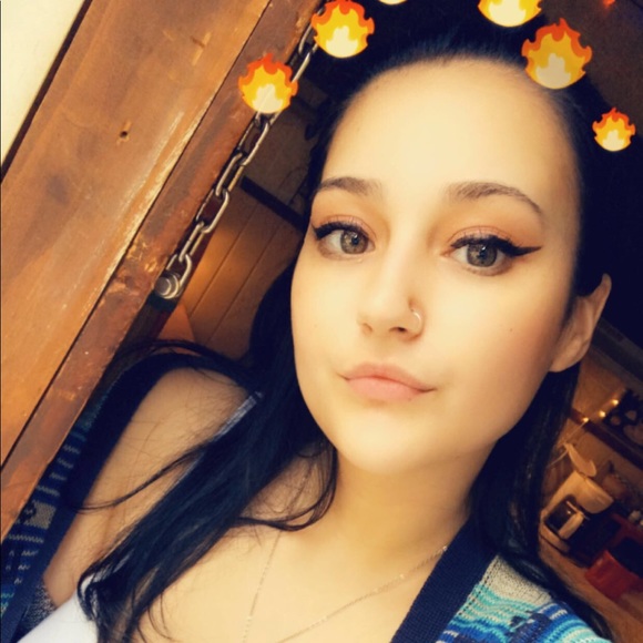 aloraewhite